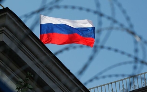 Долари “зависли” за кордоном: РФ не може повернути доходи від експорту