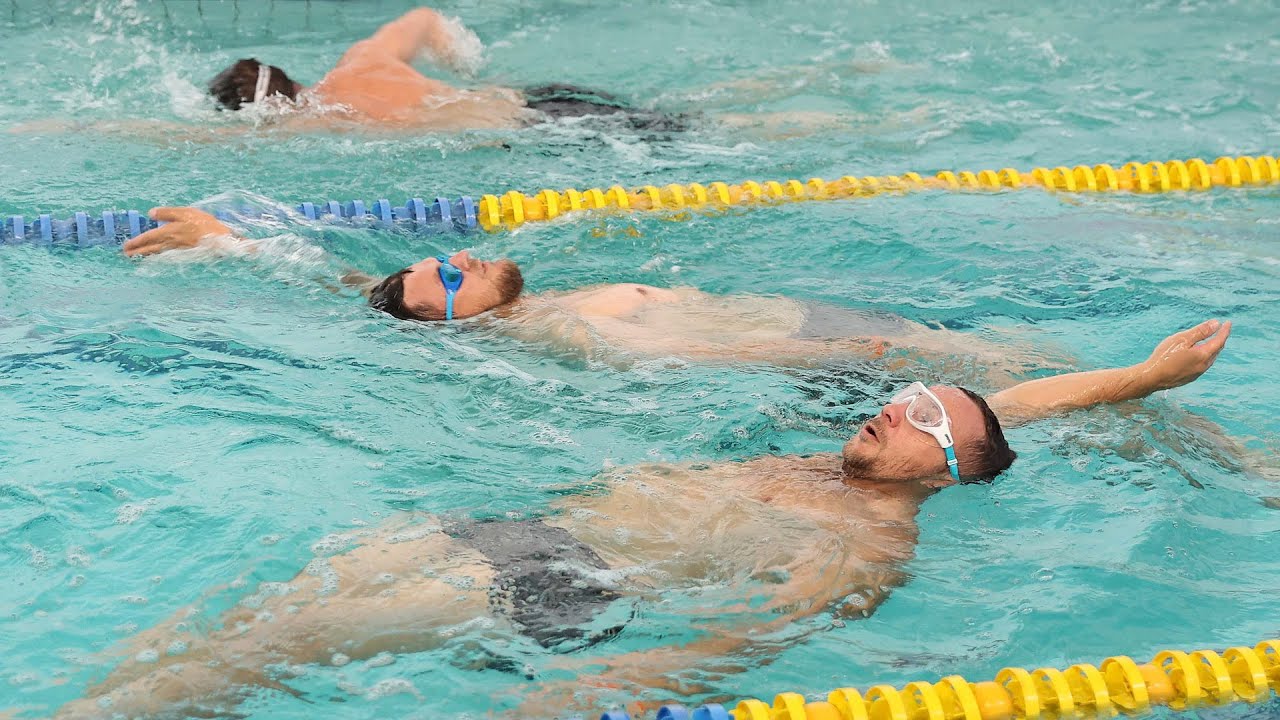🏊🏻‍♀️ Відновлення у воді | поранені бійці системи МВС реабілітуються на заняттях з плавання