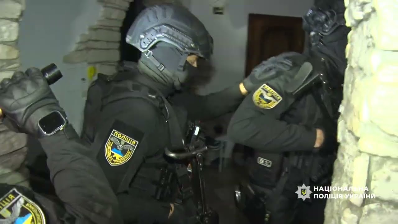 Торгівля людьми для трудової експлуатації іноземців в Україні: поліцейські викрили злочинну схему