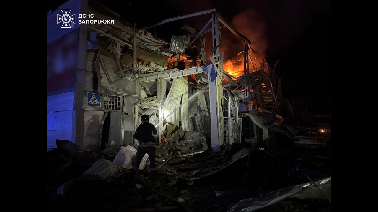 Запоріжжя: внаслідок нічної атаки БпЛА виникла пожежа
