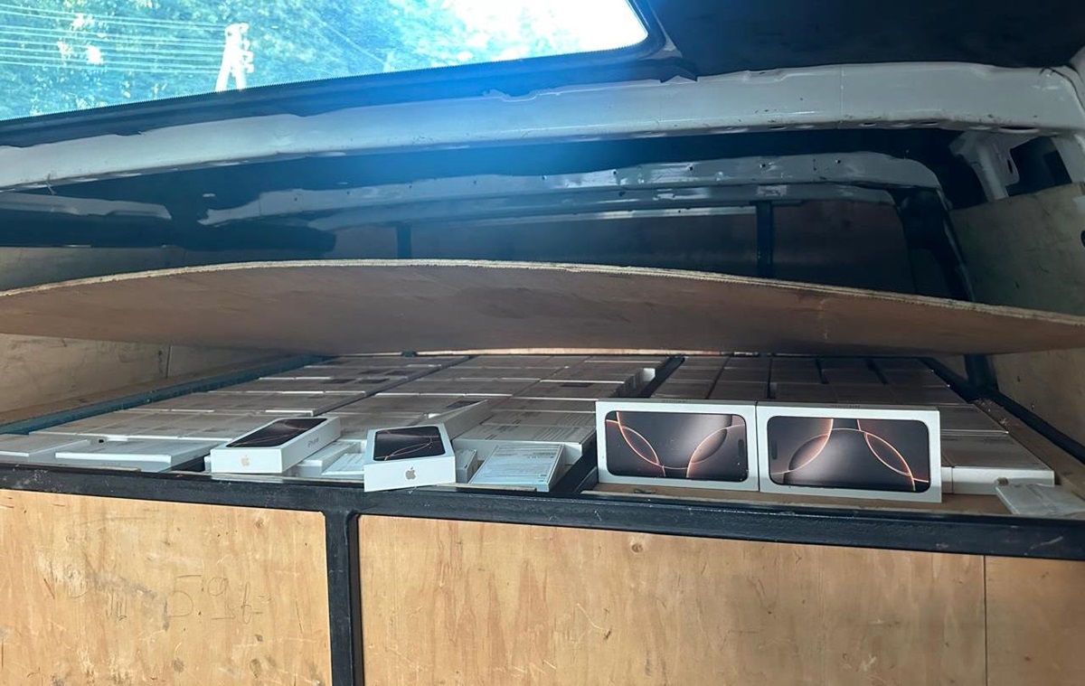 Новини України - На кордоні з Польщею вилучили рекордну партію iPhone