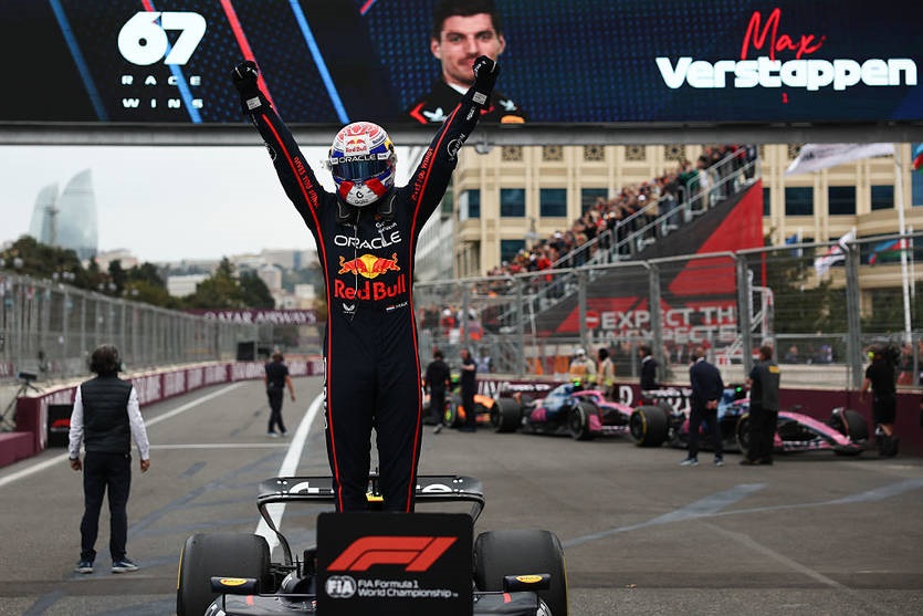 Новини спорту - Нагороду Гран-прі Азербайджану дістав Макс Ферстаппен