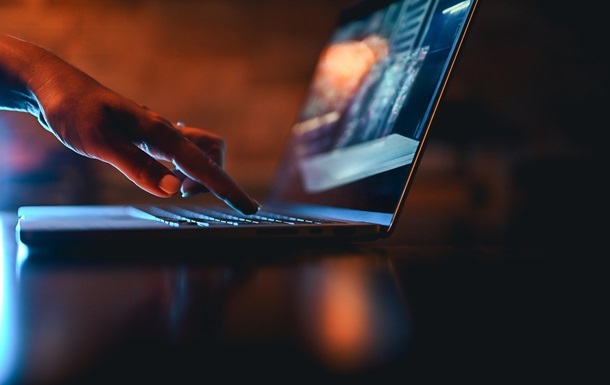 Новини України - Під час тестування е-нотаріату із державних реєстрів стався витік даних