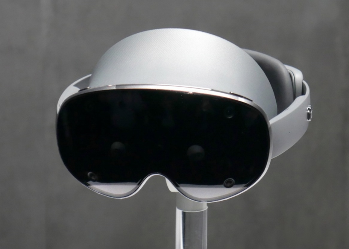 Технології - Samsung представить власну гарнітуру доповненої реальності у жовтні - ЗМІ