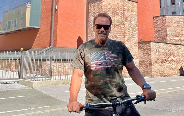 Новини культури - Шварценеггер пожартував про колишню дружину на церемонії в Голлівуді