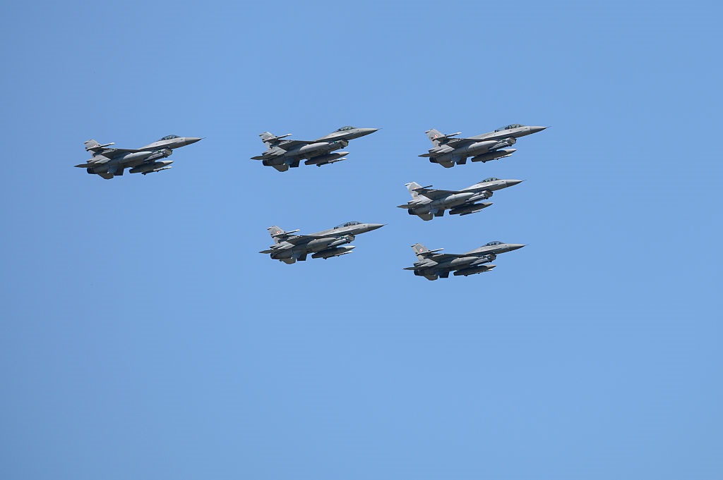 Новини світу - США перехопили російські літаки біля Аляски