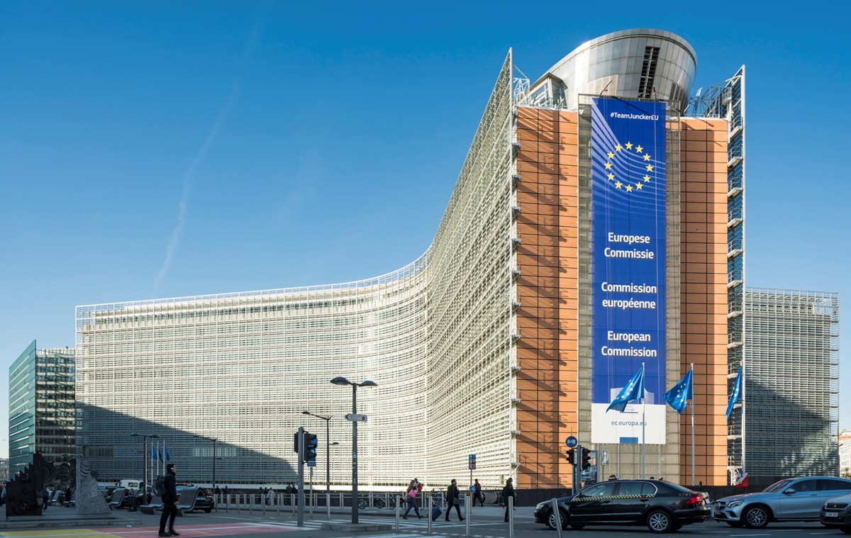 Новини світу - "Стіна дронів" на сході ЄС: Угорщину та Словаччину не запросили на нараду