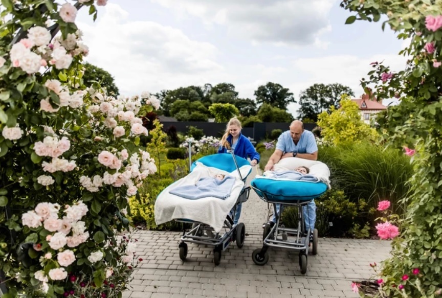 Новини України - Троє дітей рік жили самі: історія з лінії фронту