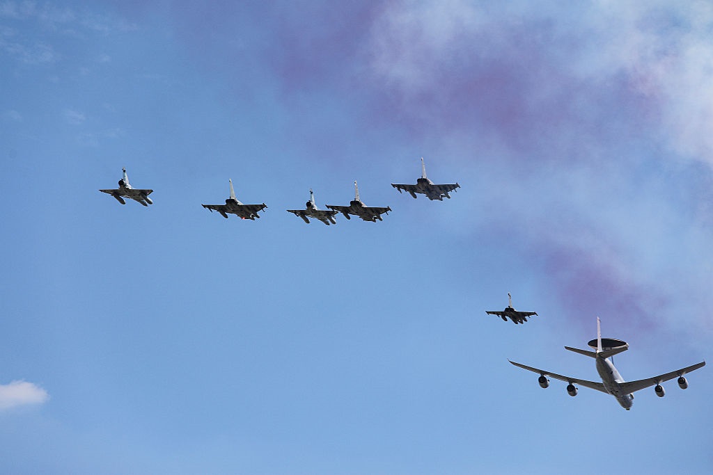 Новини світу - Туреччина направила до Литви літак-розвідник