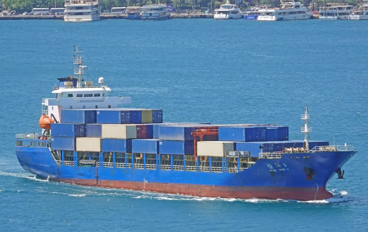 Новини світу - ЗМІ дізнались про візити китайського судна у Крим