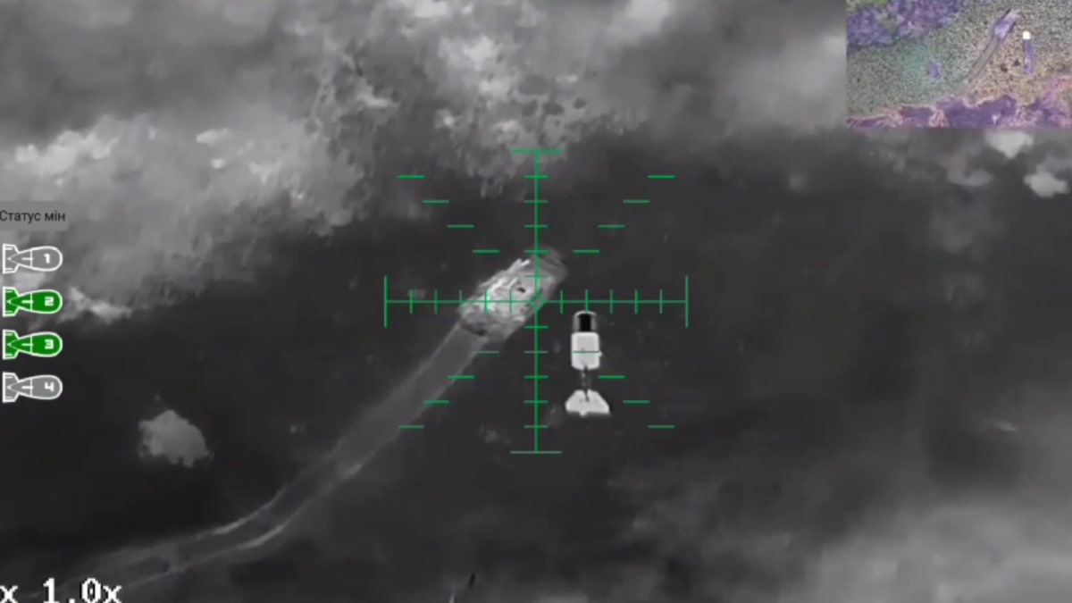 Новини України - Знищення техніки РФ під Покровськом показав Фенікс