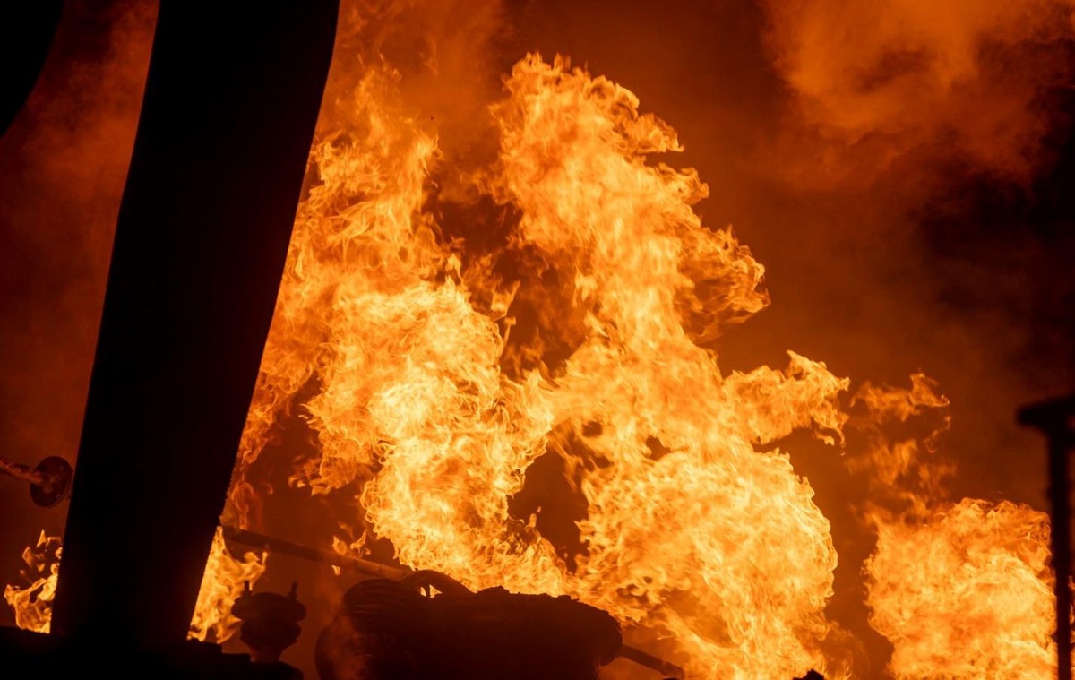 Новини України - Атака дронів на Харків: спалахнула пожежа на цивільному підприємстві