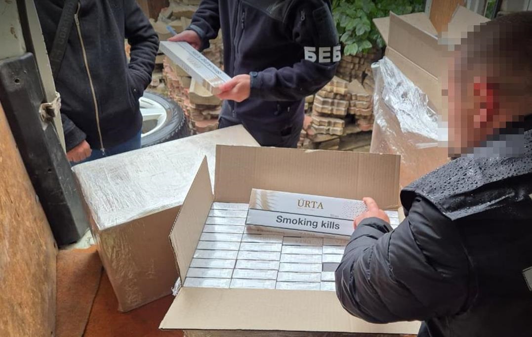 Новини України - БЕБ викрило незаконне виробництво сигарет на Одещині
