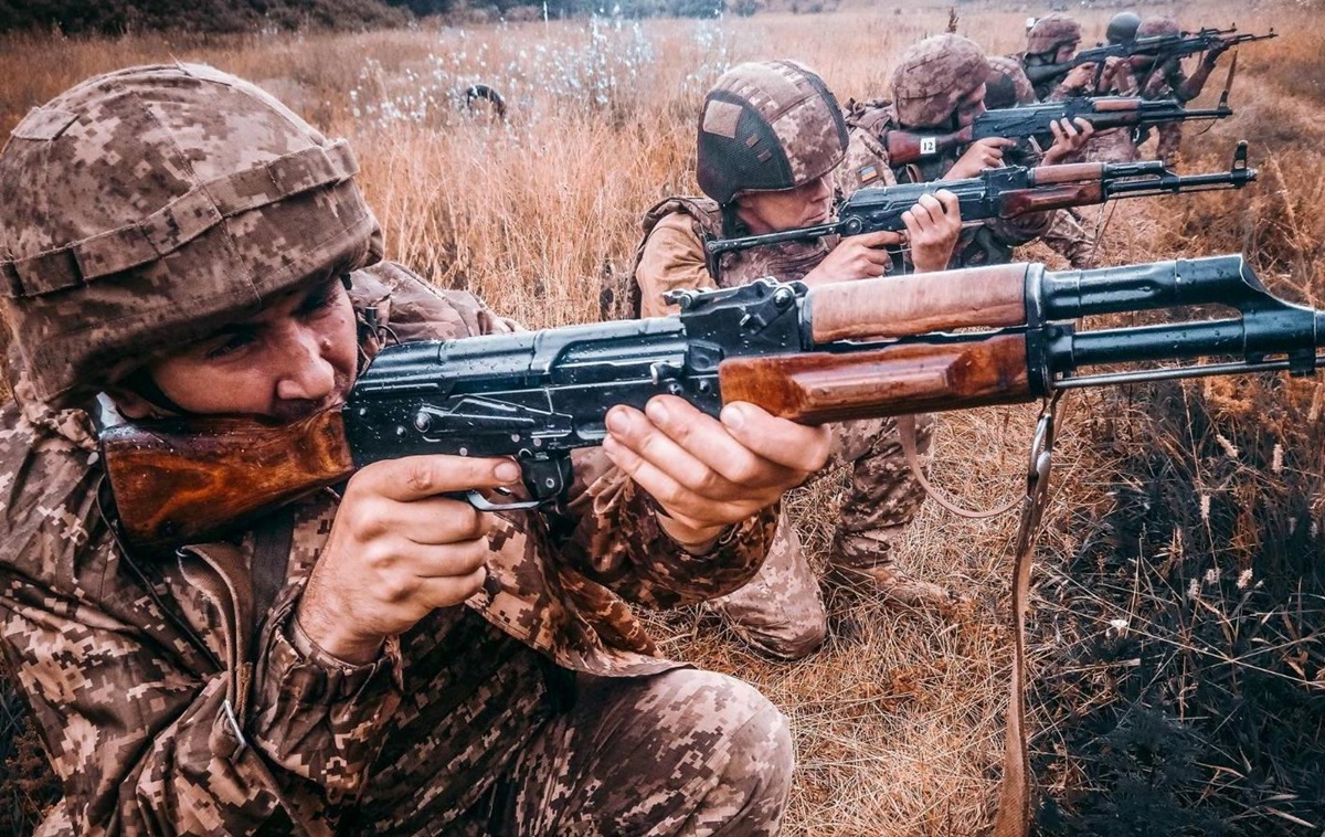 Новини України - Число боїв на фронтів сягло 200 за добу - Генштаб