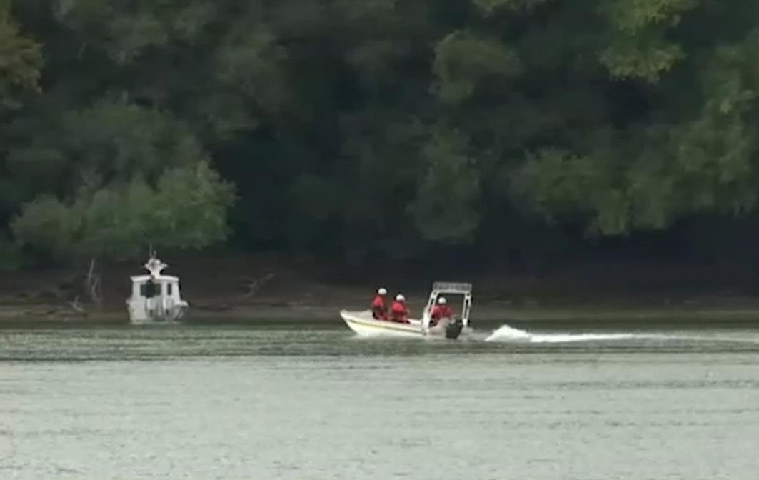 Новини світу - Човен з китайцями перекинувся на Дунаї, троє зникли безвісти - ЗМІ