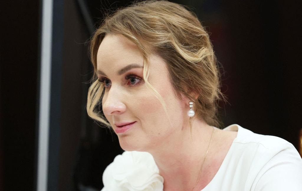 Новини світу - Дитячий омбудсмен РФ "похвалилася" викраденням дитини з Маріуполя