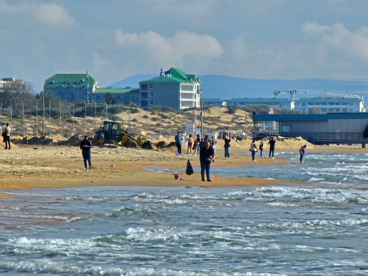 До узбережжя РФ в Чорному морі суне пляма з 900 тоннами мазуту