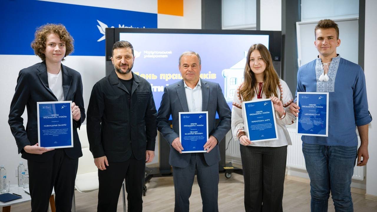 Напередодні Дня освітян Президент зустрівся з вчителями, викладачами, студентами та школярами