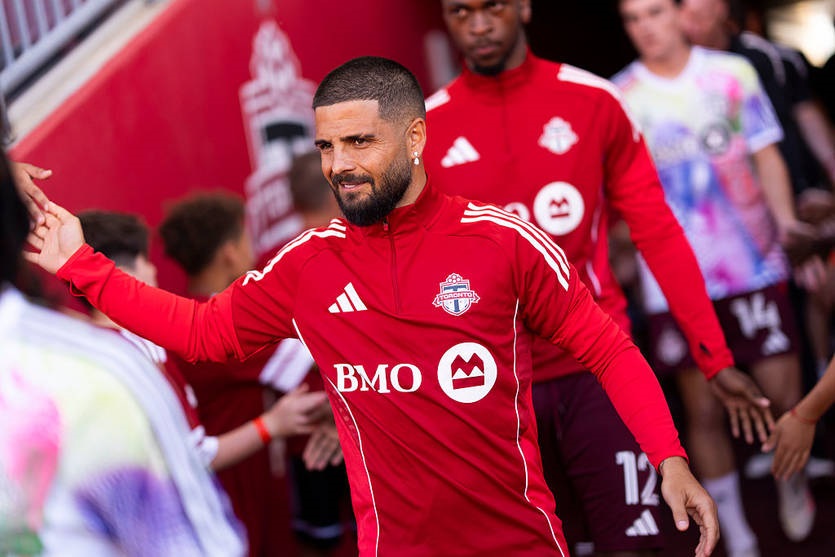 Новини спорту - Футболіст Наполі може відновити виступи в Серії А