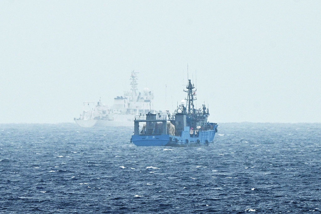 Новини світу - Китай і Філіппіни звинуватили одне одного у зіткненні суден