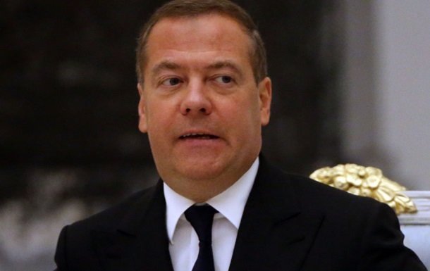 Новини світу - Медведєв назвав мету нальотів дронів на Європу