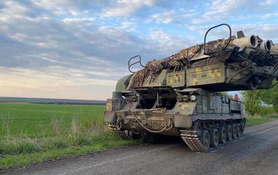 Новини України - ППО перехопила 17 ракет і сотні дронів