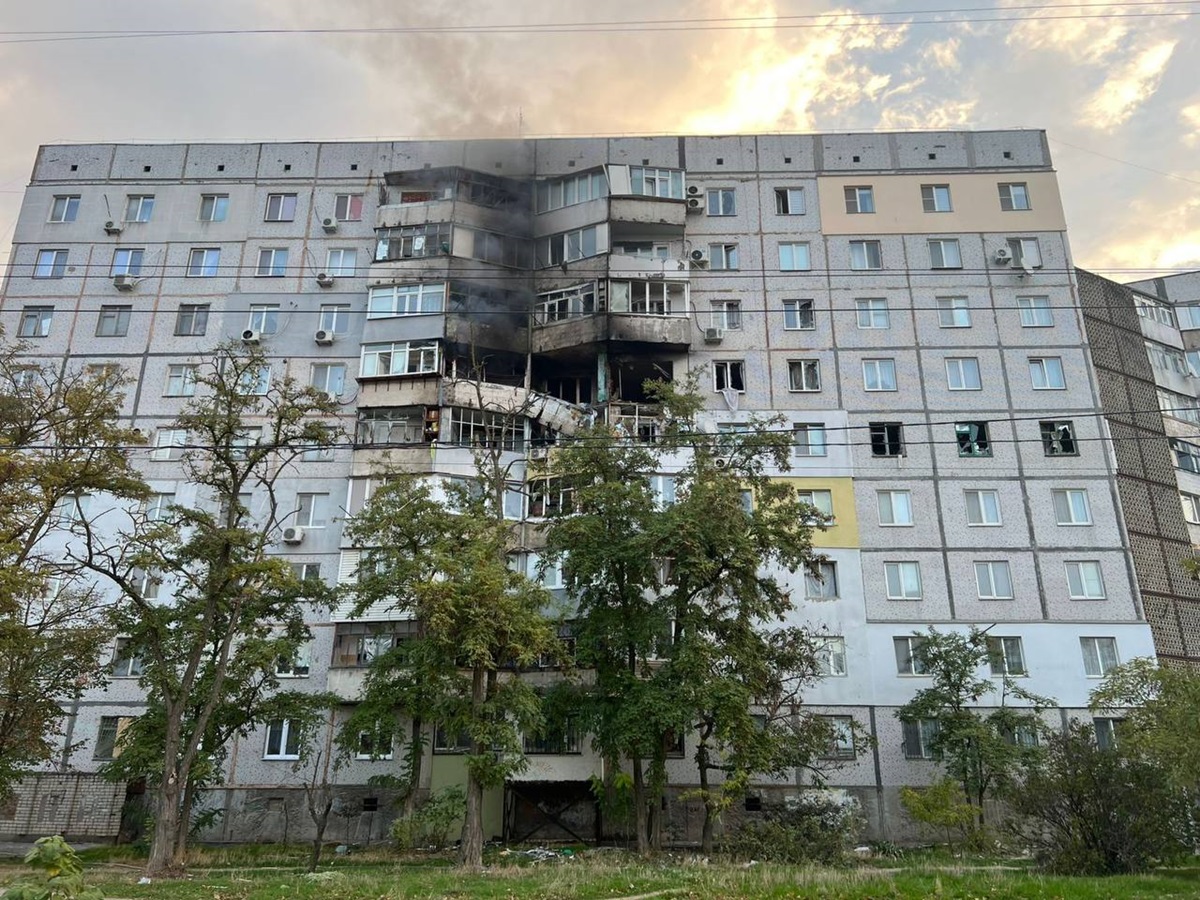 Новини України - Росіяни вдарили по Херсону, восьмеро поранених