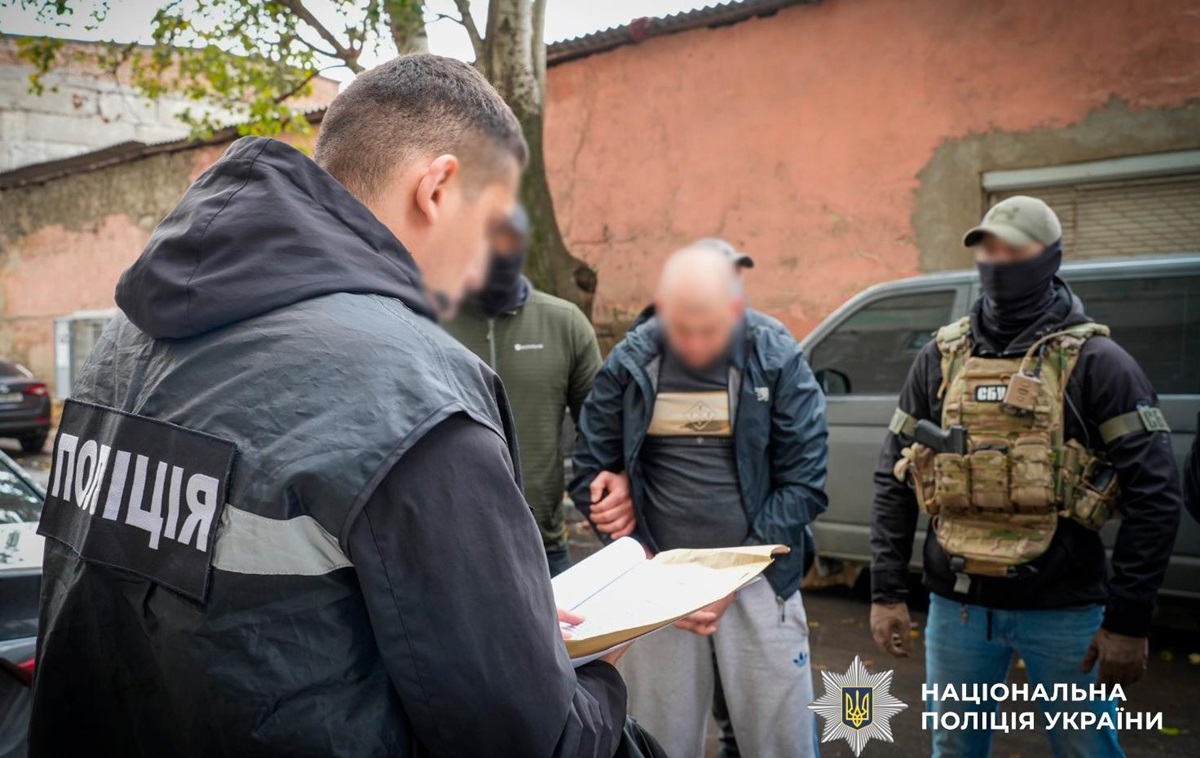 Новини України - Суд заарештував 12 учасників наркосиндикату, яким керував куратор з Росії