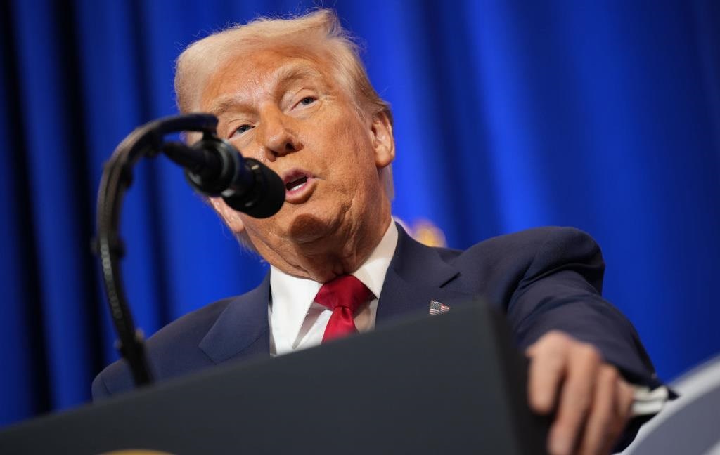 Новини світу - Трамп вимагає в Мін'юсту США $230 млн компенсації