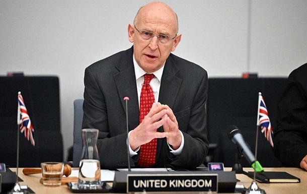 Новини світу - У Британії солдатам дозволять збивати дрони біля військових об'єктів