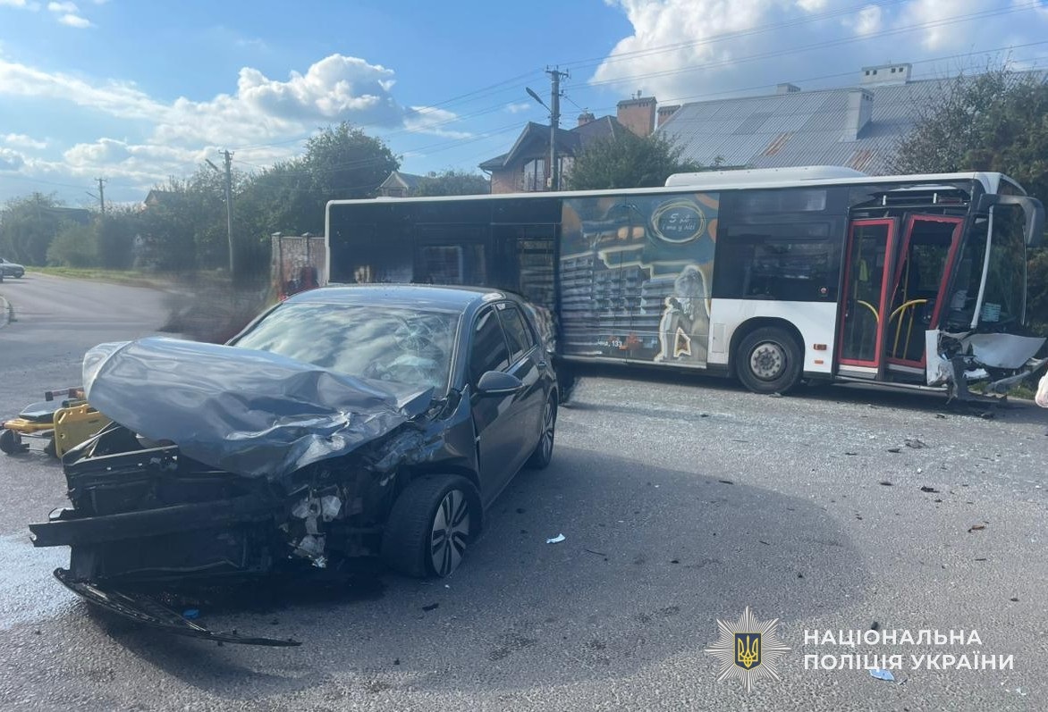 Новини України - У ДТП на Львівщині постраждали п'ятеро людей