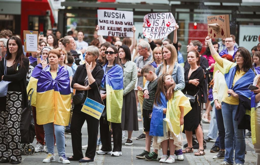 Новини світу - У Німеччині сотні угорців видавали себе за біженців з України