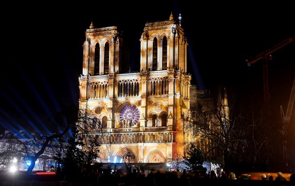 У Нотр-Дамі в Парижі виявили лист із погрозою теракту – ЗМІ