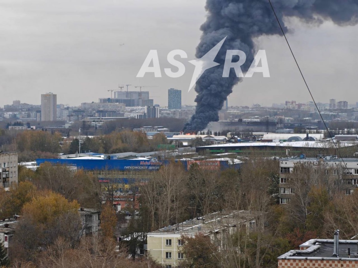 Новини світу - У Новосибірську сталася пожежа на території заводу