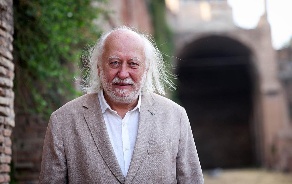 Новини світу - Угорський письменник отримав Нобелівську премію-2025 з літератури