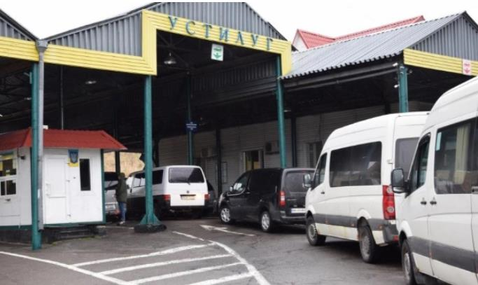 Новини України - Українців попередили про затримки руху на пункті пропуску Устилуг - Зосин