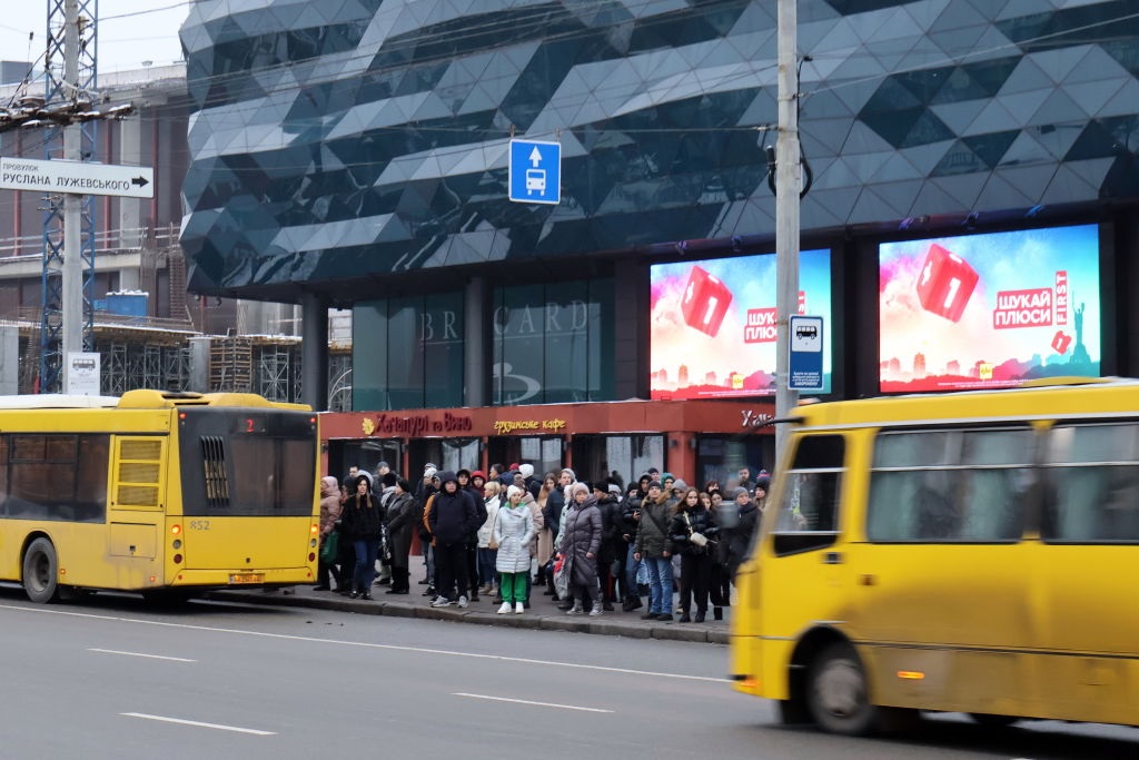 Новини Києва - В Києві частково замінили електротранспорт автобусами