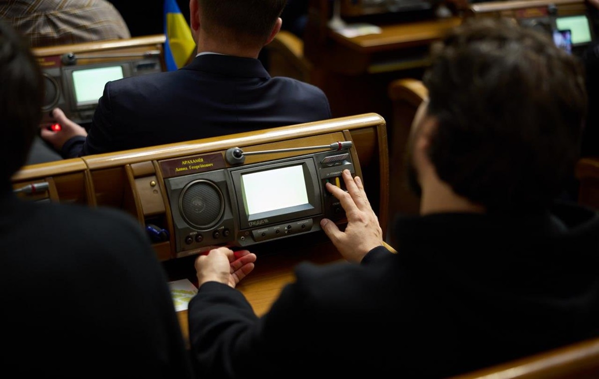 Новини України - В Україні продовжили воєнний стан і мобілізацію