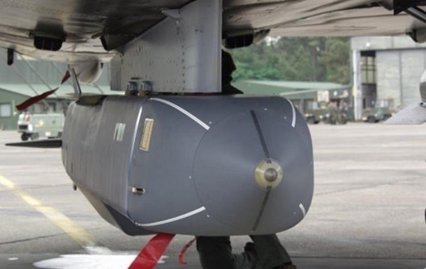 Новини світу - WSJ: США зняли заборону на удари ракетами вглиб РФ