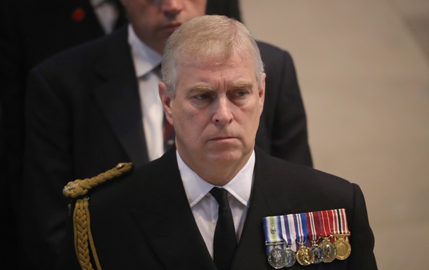 Новини культури - З Віндзорського замку зняли герб принца Ендрю