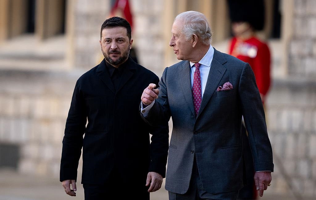 Новини України - Зеленський прибув у Лондоні і зустрівся з королем