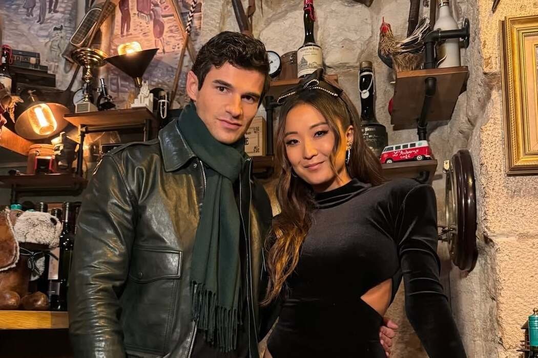 Новини культури - Зірки серіалу Емілі в Парижі Ешлі Парк і Пол Форман розійшлися