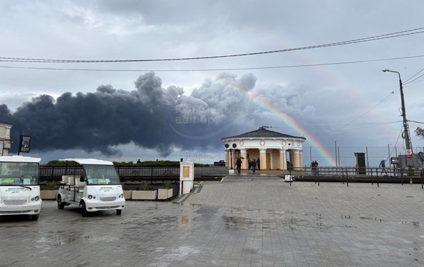 Знищену нафтобазу в Криму показали з супутника