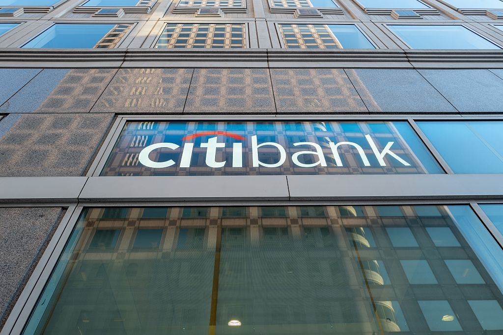 Новини світу - FT: Путін дозволив американському Citibank піти з Росії