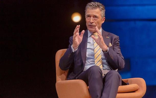 Расмуссен закликав прикрити Україну з повітря