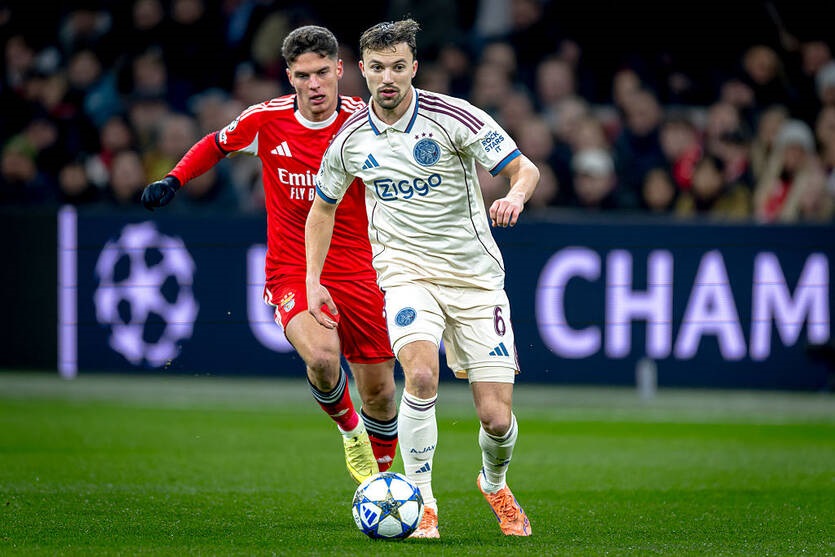 Трубін і Судаков зробили внесок у перемогу Бенфіки над Аяксом