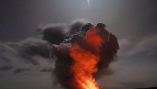 Атака на Крим: біля аеродромів і ТЕС чутно вибухи