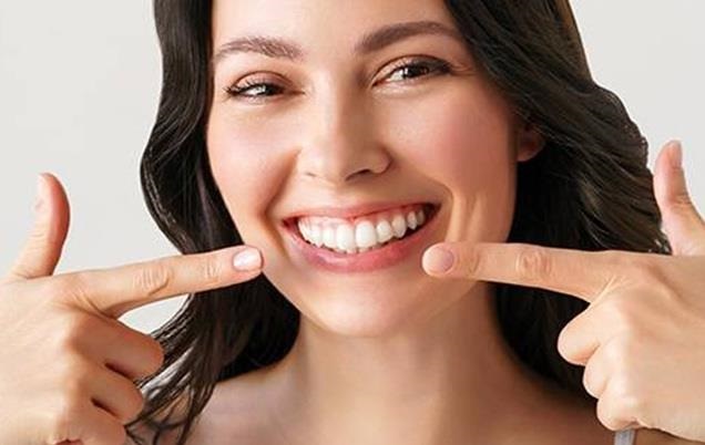 Без категорії - Як відбілити зуби в домашніх умовах