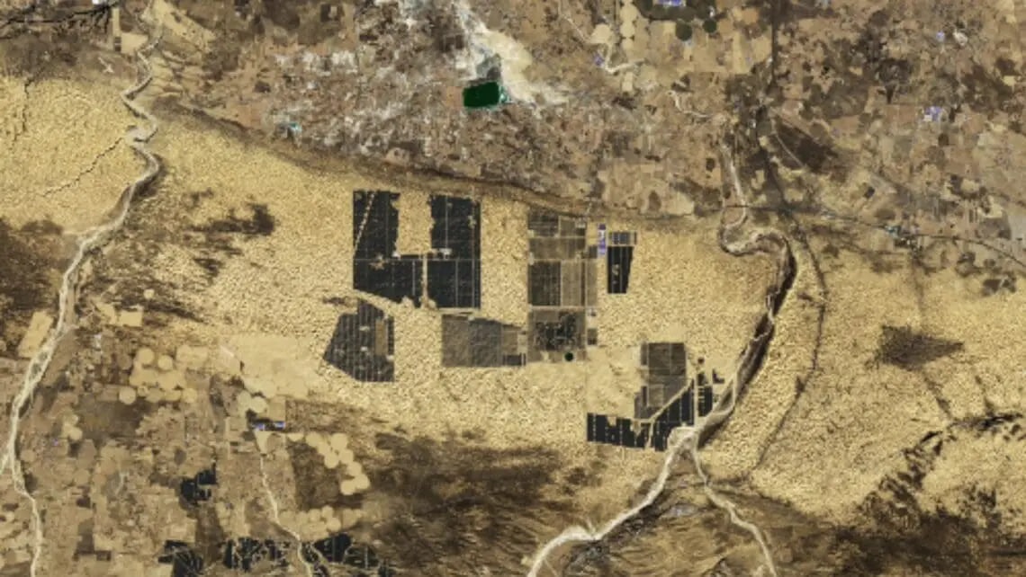 Китай розпочав будівництво мегаелектростанції в пустелі