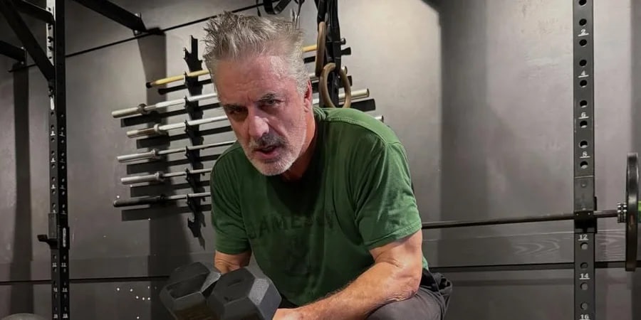 Кріс Нот іронічно відреагував на почесний Золотий глобус Джессіки Паркер